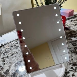 LED light make up mirror